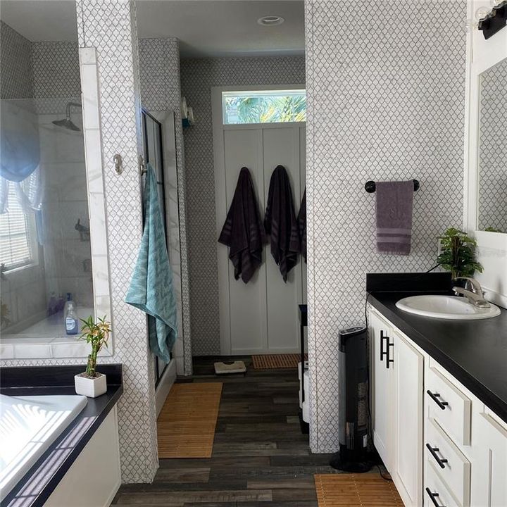 For Sale: $240,000 (3 beds, 2 baths, 1792 Square Feet)