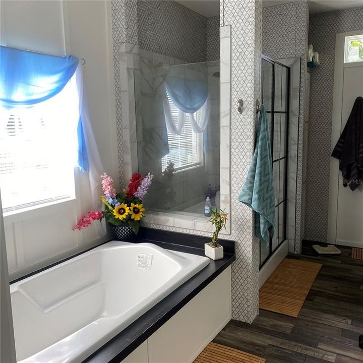 For Sale: $240,000 (3 beds, 2 baths, 1792 Square Feet)