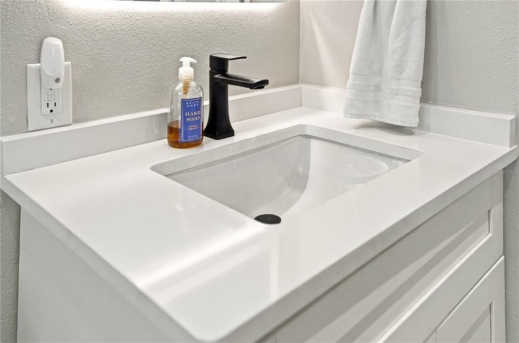 For Rent: $1,960 (4 beds, 2 baths, 1512 Square Feet)