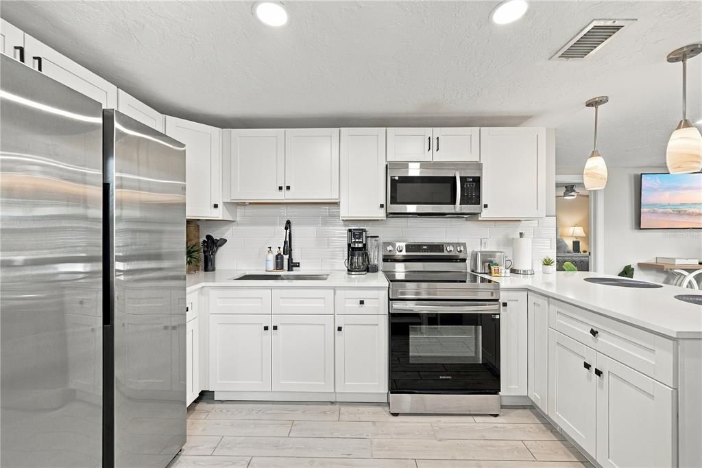 For Rent: $1,960 (4 beds, 2 baths, 1512 Square Feet)