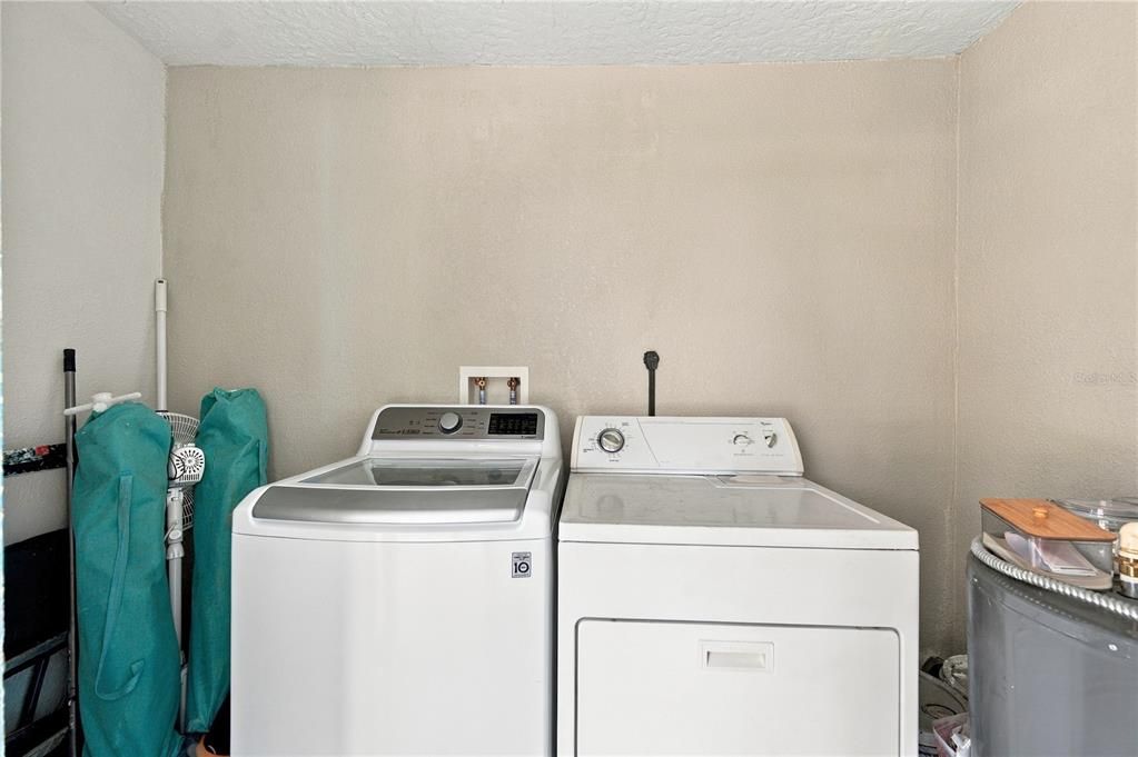 For Rent: $1,960 (4 beds, 2 baths, 1512 Square Feet)