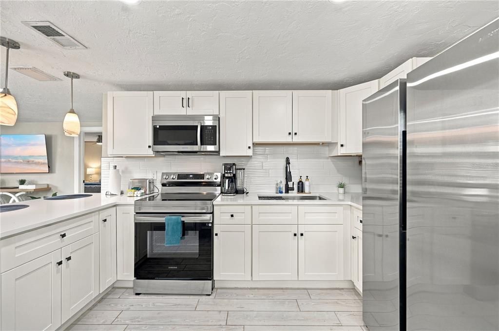 For Rent: $1,960 (4 beds, 2 baths, 1512 Square Feet)