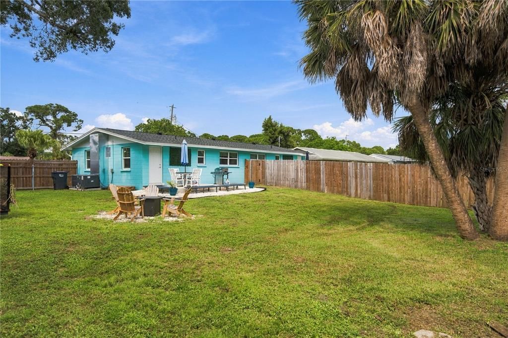 For Rent: $1,960 (4 beds, 2 baths, 1512 Square Feet)