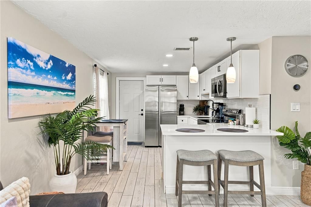 For Rent: $1,960 (4 beds, 2 baths, 1512 Square Feet)