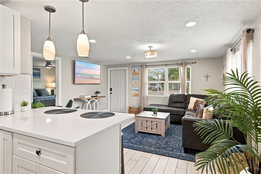 For Rent: $1,960 (4 beds, 2 baths, 1512 Square Feet)