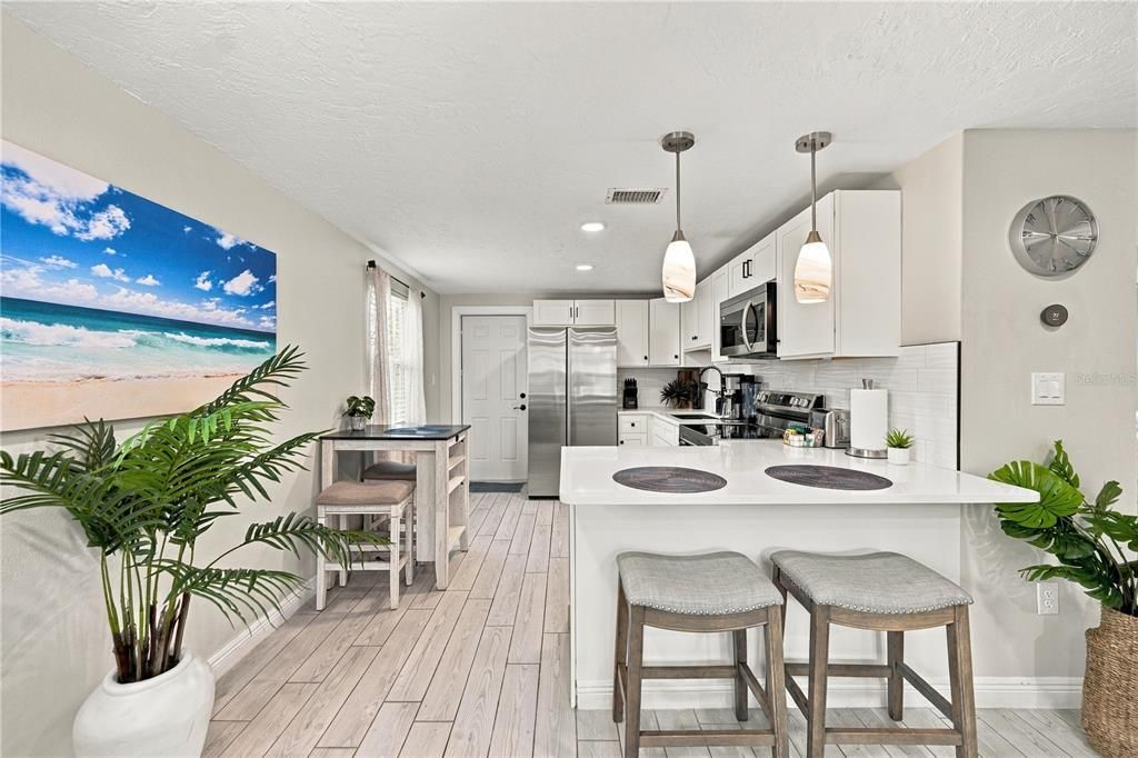 For Rent: $1,960 (4 beds, 2 baths, 1512 Square Feet)