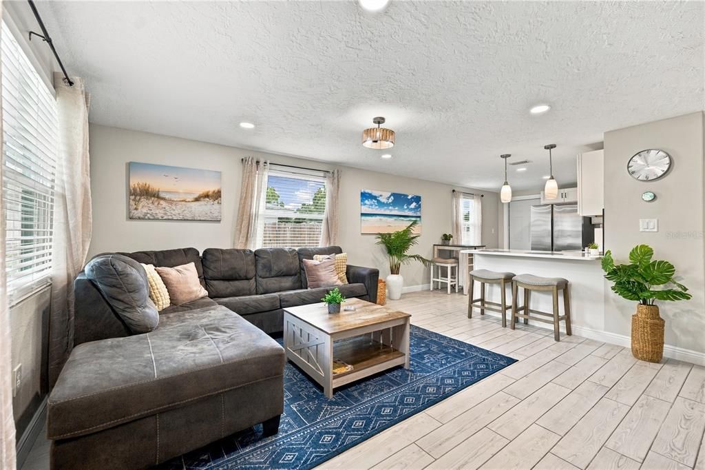 For Rent: $1,960 (4 beds, 2 baths, 1512 Square Feet)