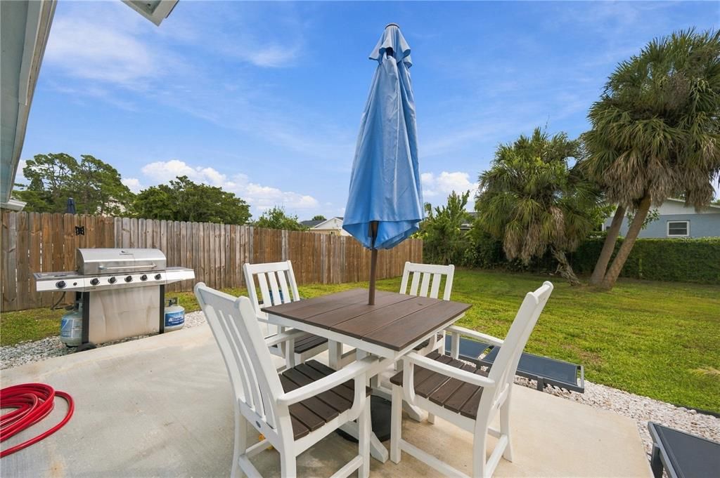 For Rent: $1,960 (4 beds, 2 baths, 1512 Square Feet)