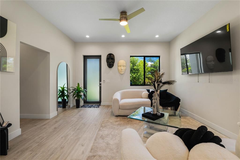 En Venta: $550,000 (4 camas, 3 baños, 2343 Pies cuadrados)