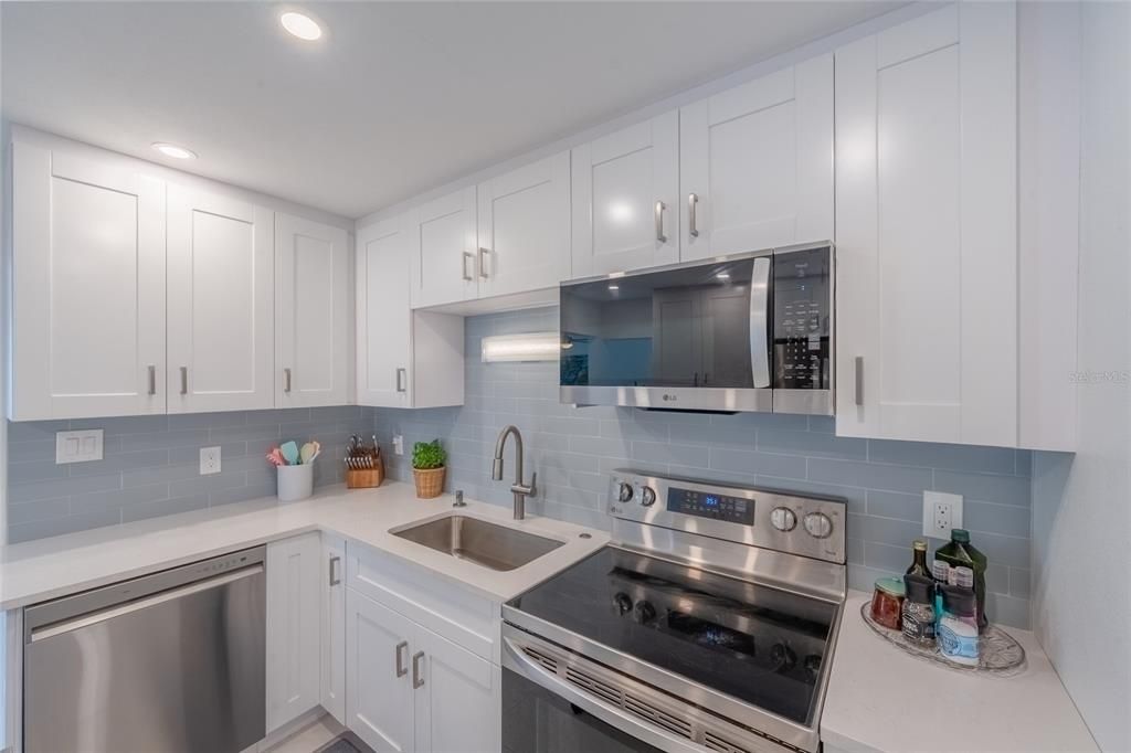 En Venta: $1,400,000 (4 camas, 2 baños, 1659 Pies cuadrados)