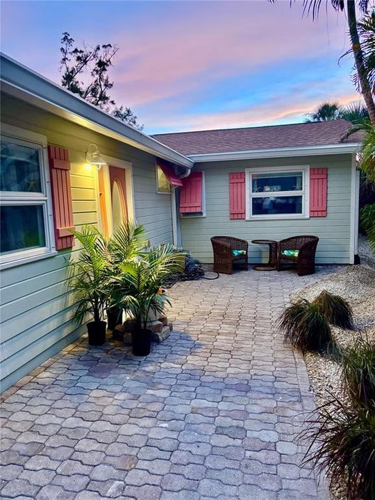 En Venta: $1,400,000 (4 camas, 2 baños, 1659 Pies cuadrados)