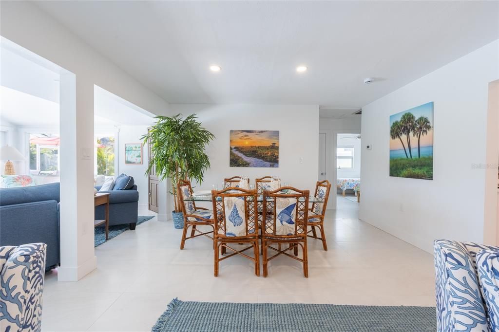 En Venta: $1,400,000 (4 camas, 2 baños, 1659 Pies cuadrados)