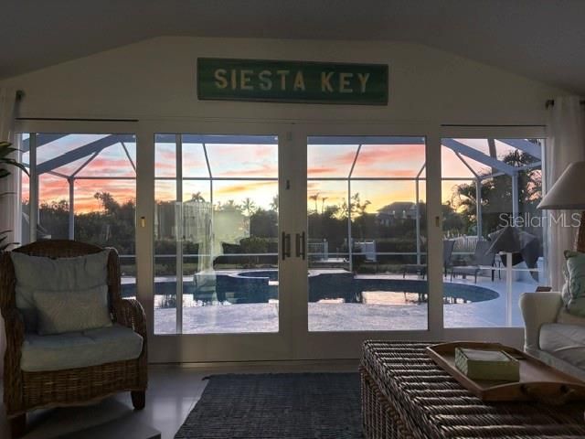 En Venta: $1,400,000 (4 camas, 2 baños, 1659 Pies cuadrados)