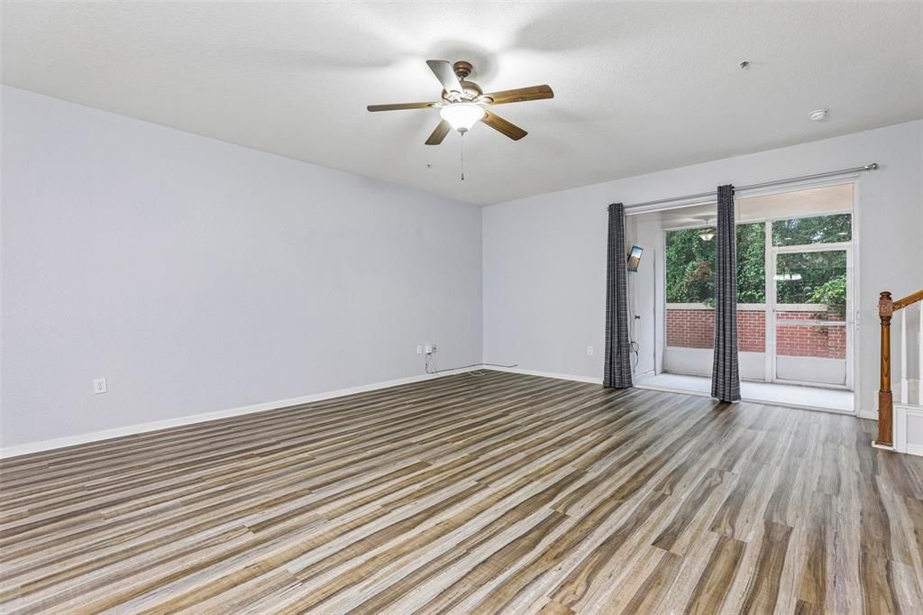 For Rent: $2,375 (3 beds, 2 baths, 1961 Square Feet)