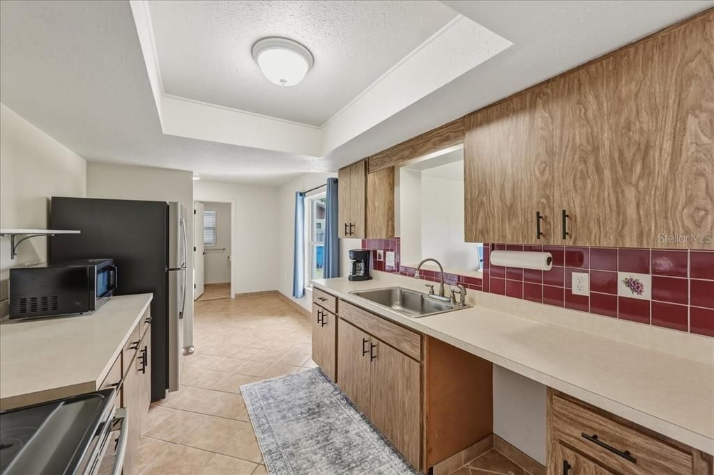 For Sale: $379,900 (2 beds, 2 baths, 1223 Square Feet)