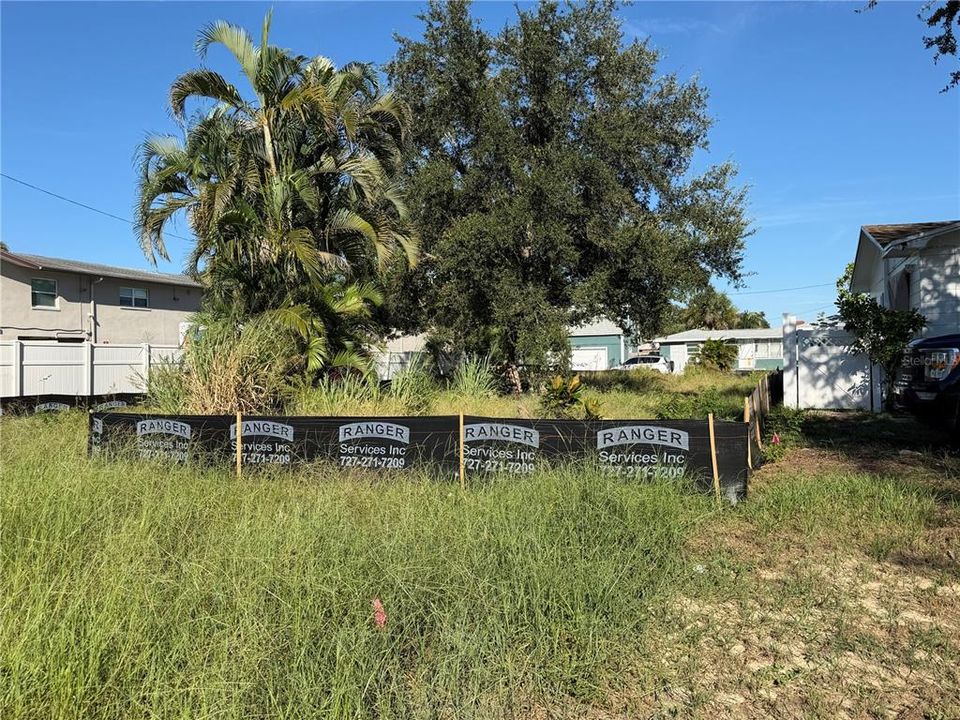 For Sale: $329,000 (0.14 acres)