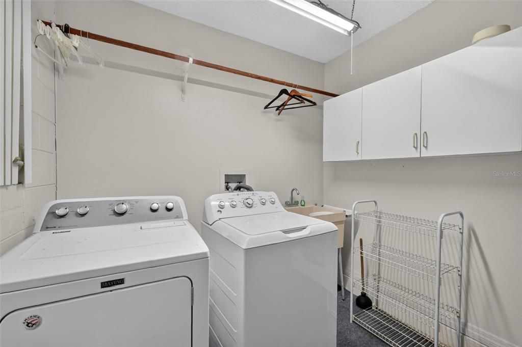 For Sale: $699,000 (4 beds, 2 baths, 1879 Square Feet)