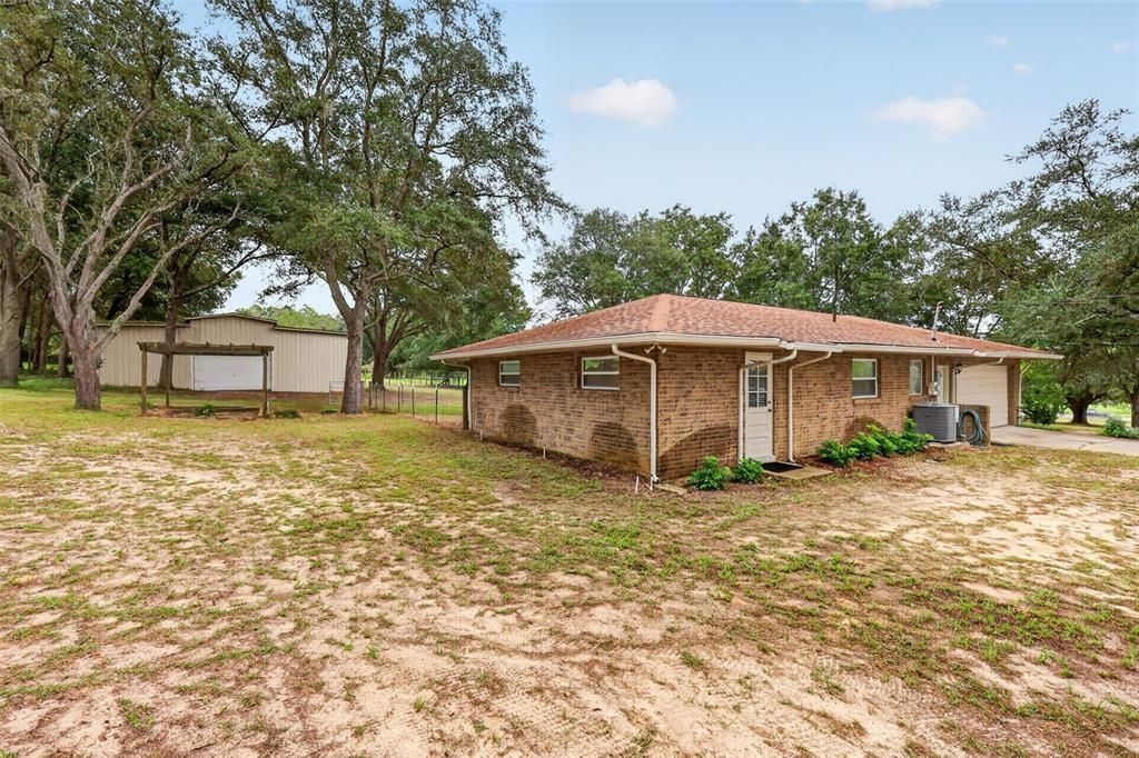 For Sale: $699,000 (4 beds, 2 baths, 1879 Square Feet)