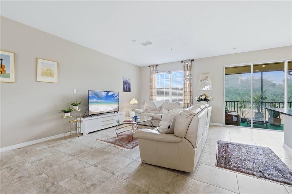 For Sale: $335,000 (3 beds, 2 baths, 1840 Square Feet)