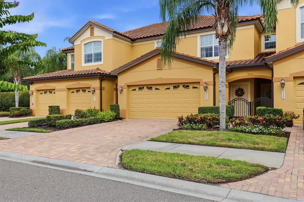For Sale: $335,000 (3 beds, 2 baths, 1840 Square Feet)