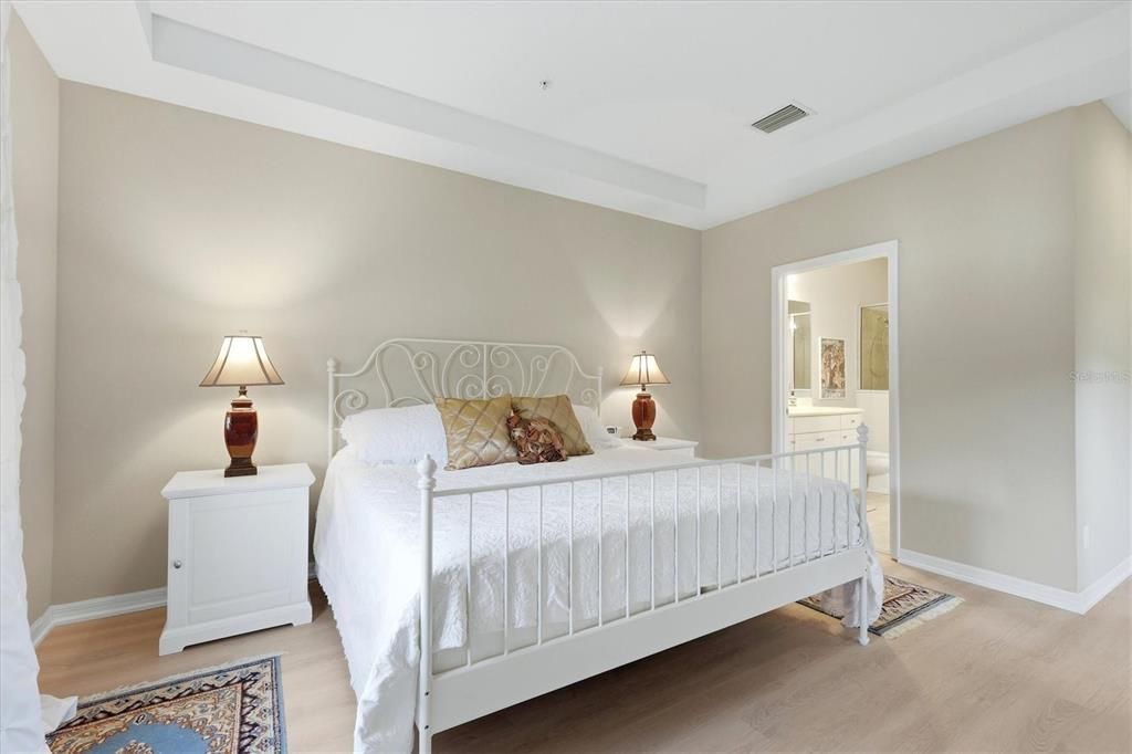 For Sale: $335,000 (3 beds, 2 baths, 1840 Square Feet)