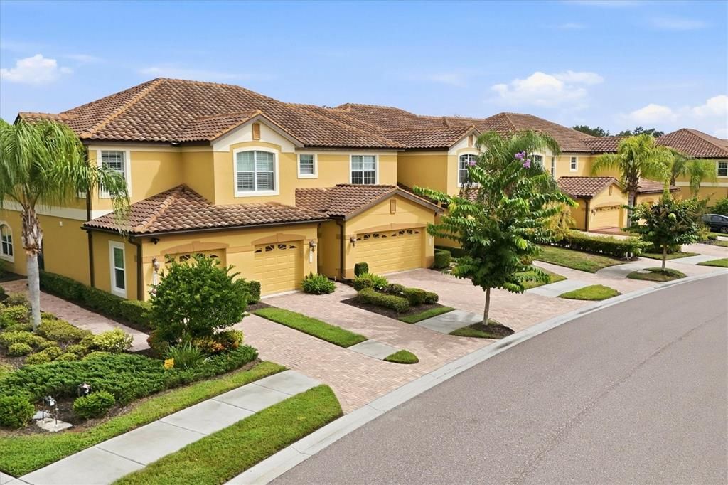For Sale: $335,000 (3 beds, 2 baths, 1840 Square Feet)
