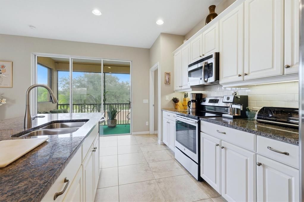 For Sale: $335,000 (3 beds, 2 baths, 1840 Square Feet)