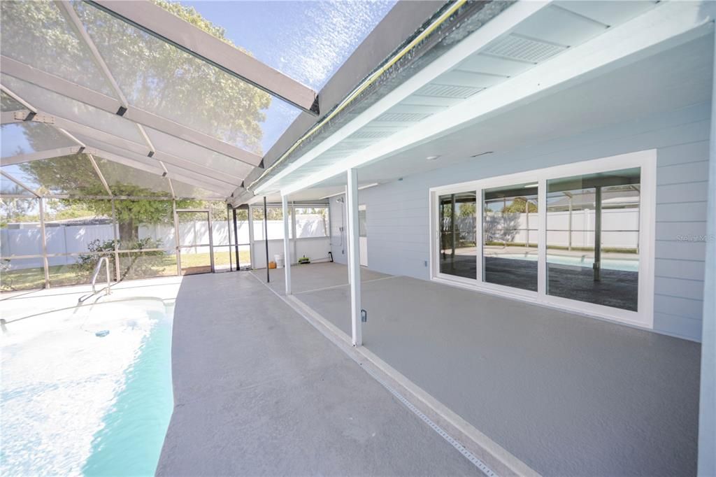 For Rent: $2,800 (2 beds, 2 baths, 1114 Square Feet)