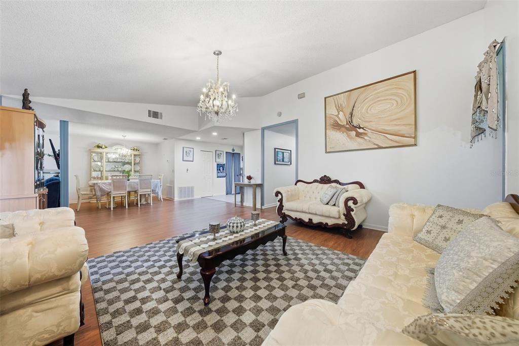 For Sale: $485,000 (4 beds, 3 baths, 1930 Square Feet)