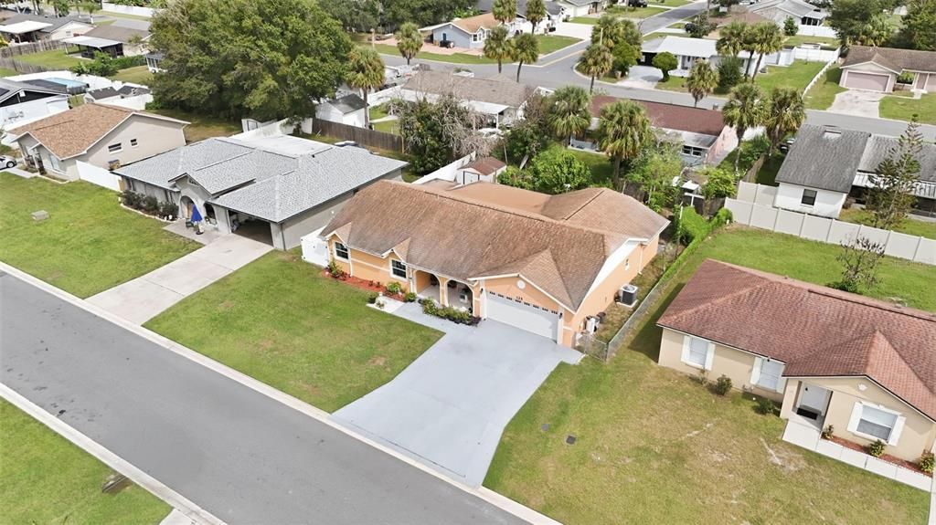 For Sale: $485,000 (4 beds, 3 baths, 1930 Square Feet)