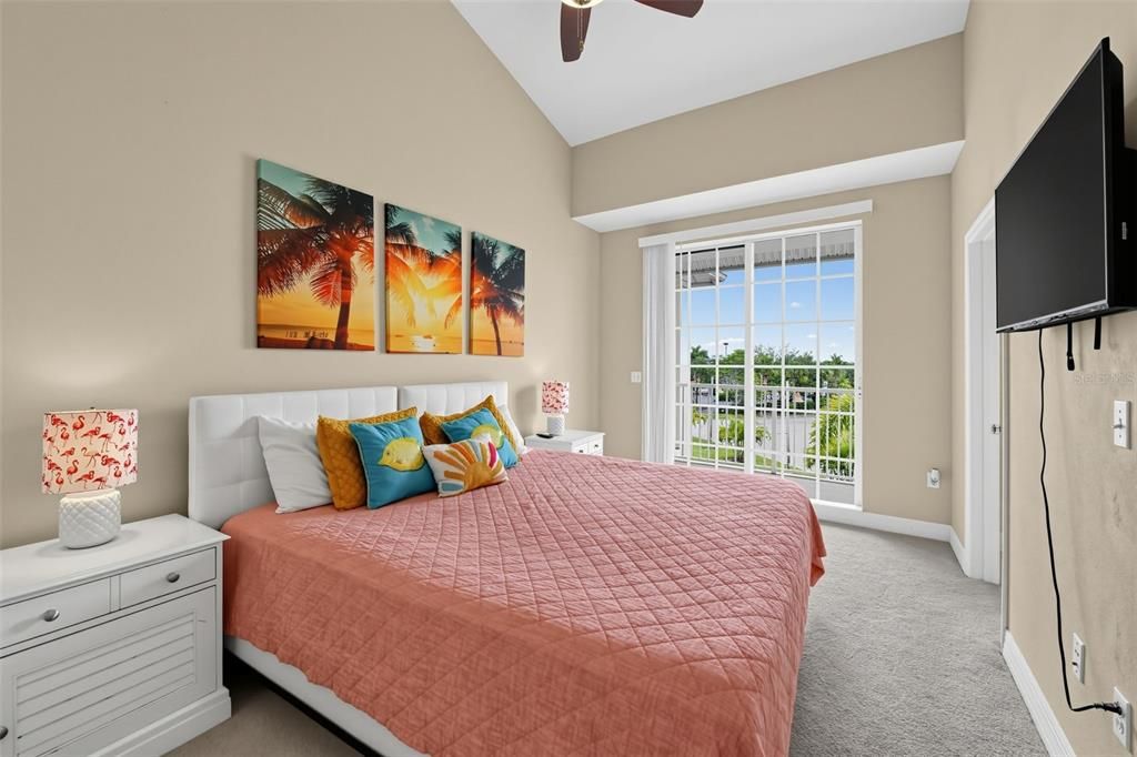 En Venta: $349,990 (3 camas, 3 baños, 1417 Pies cuadrados)