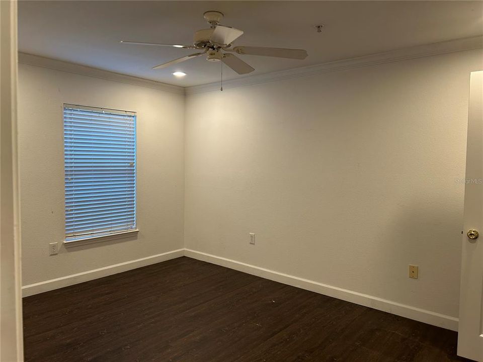 For Rent: $1,390 (1 beds, 1 baths, 865 Square Feet)