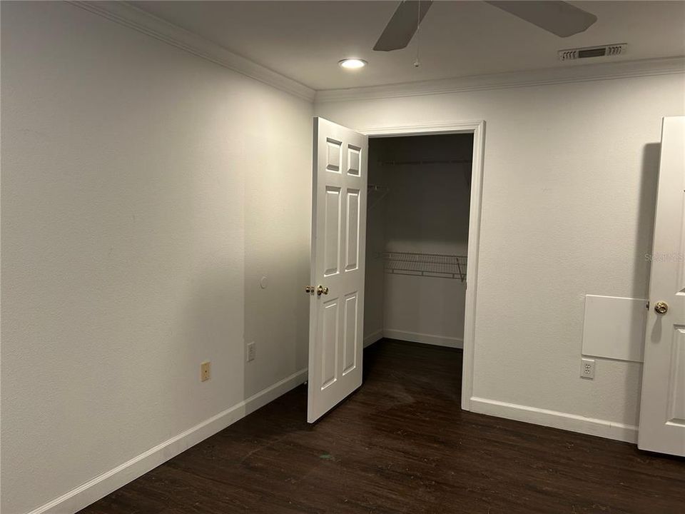 For Rent: $1,390 (1 beds, 1 baths, 865 Square Feet)