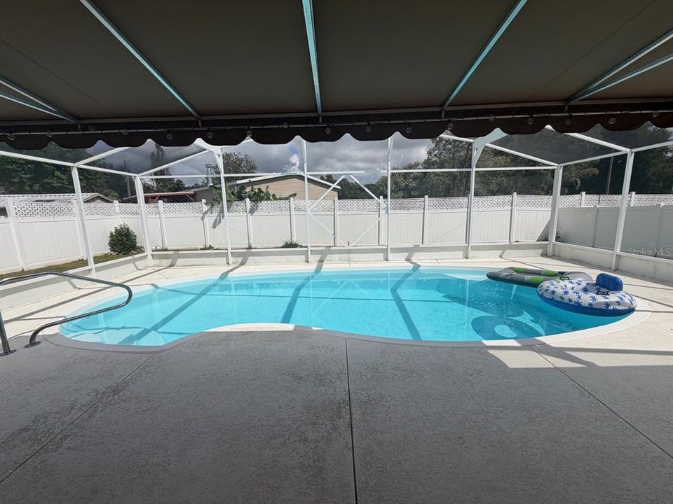 For Sale: $340,000 (3 beds, 2 baths, 1888 Square Feet)
