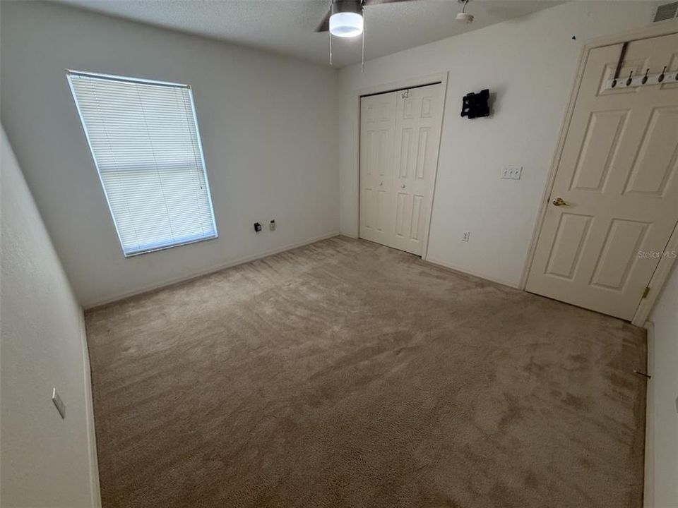 For Sale: $340,000 (3 beds, 2 baths, 1888 Square Feet)