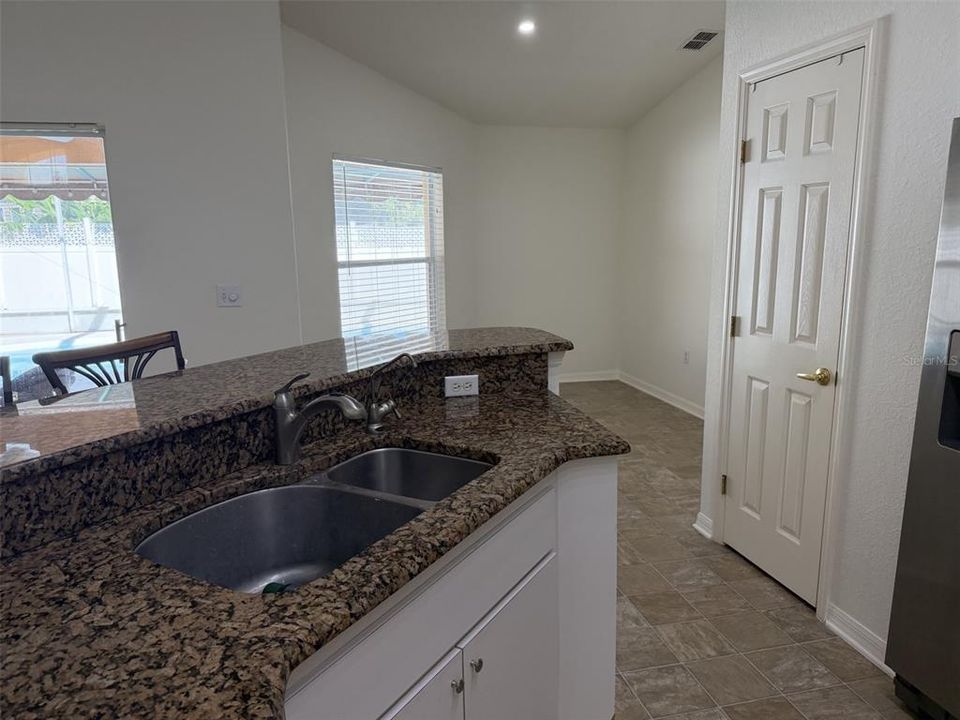 For Sale: $340,000 (3 beds, 2 baths, 1888 Square Feet)