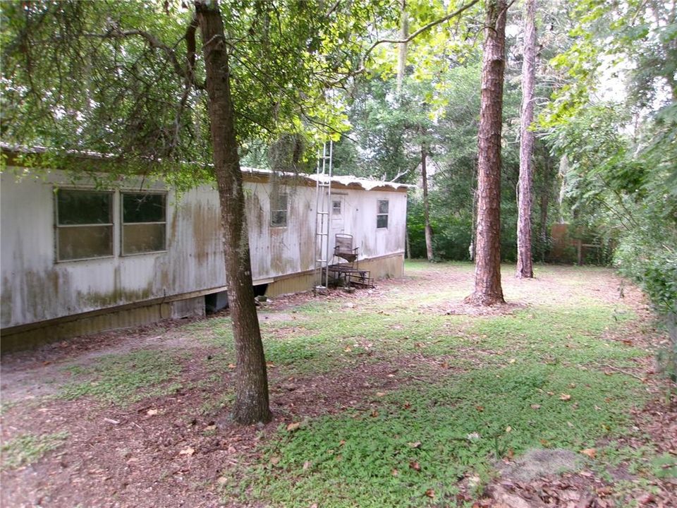 For Sale: $69,900 (2 beds, 1 baths, 672 Square Feet)