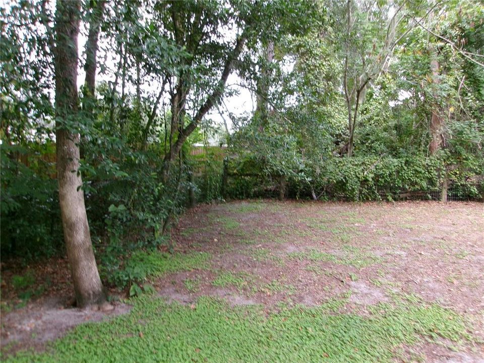 For Sale: $69,900 (2 beds, 1 baths, 672 Square Feet)