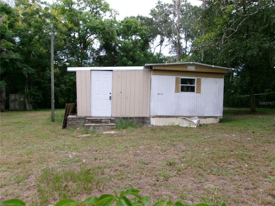 For Sale: $69,900 (2 beds, 1 baths, 672 Square Feet)