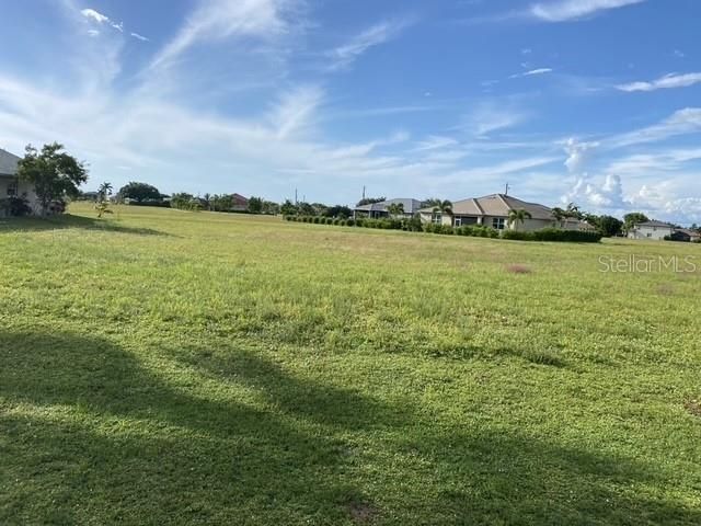待售: $50,000 (0.33 acres)