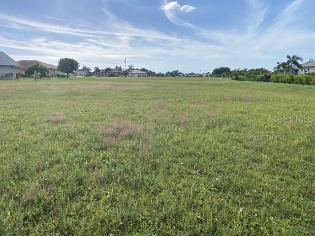 待售: $50,000 (0.33 acres)