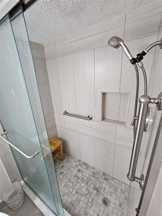For Sale: $375,000 (3 beds, 2 baths, 1700 Square Feet)