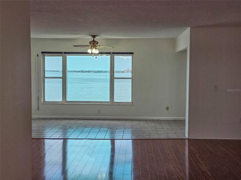 For Sale: $375,000 (3 beds, 2 baths, 1700 Square Feet)