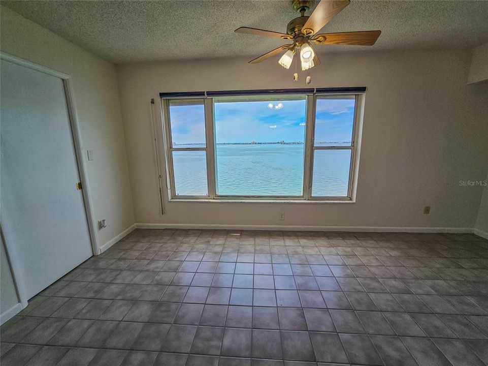 For Sale: $375,000 (3 beds, 2 baths, 1700 Square Feet)