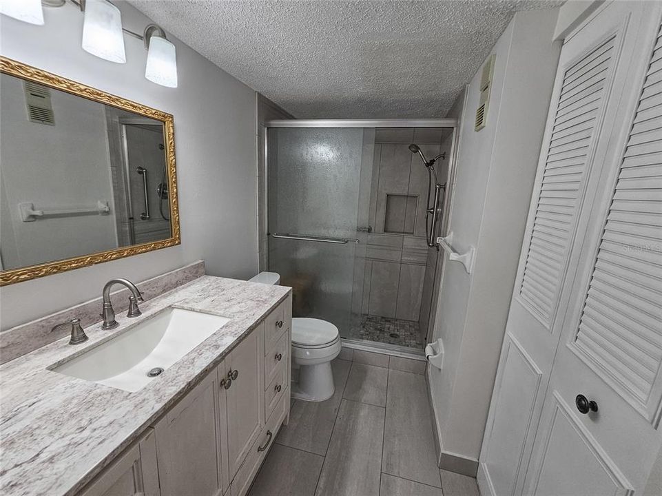 For Sale: $375,000 (3 beds, 2 baths, 1700 Square Feet)