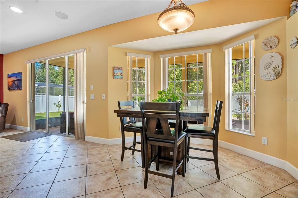 For Sale: $640,000 (5 beds, 4 baths, 3536 Square Feet)