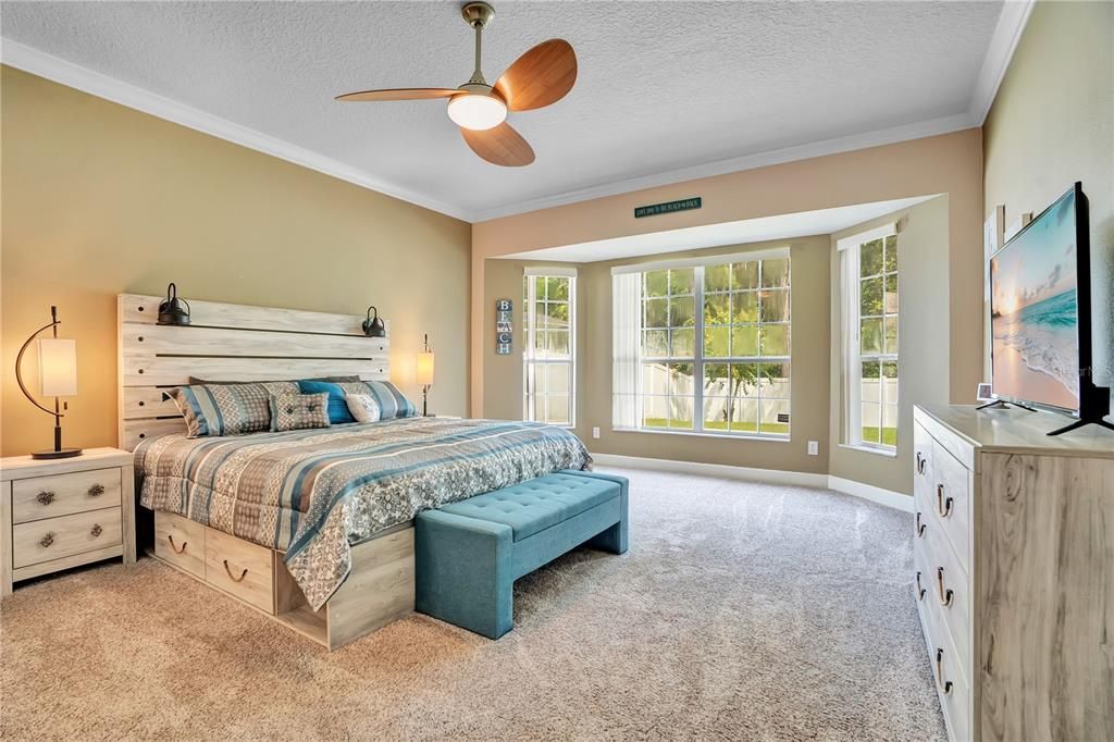 For Sale: $640,000 (5 beds, 4 baths, 3536 Square Feet)