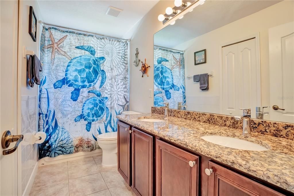 For Sale: $640,000 (5 beds, 4 baths, 3536 Square Feet)