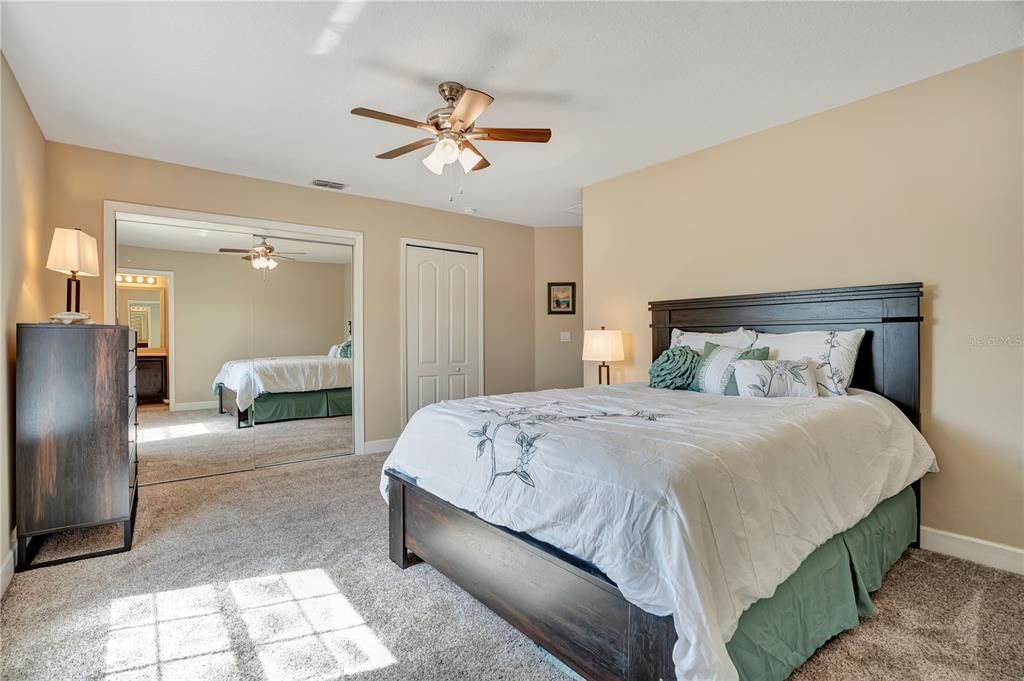For Sale: $640,000 (5 beds, 4 baths, 3536 Square Feet)