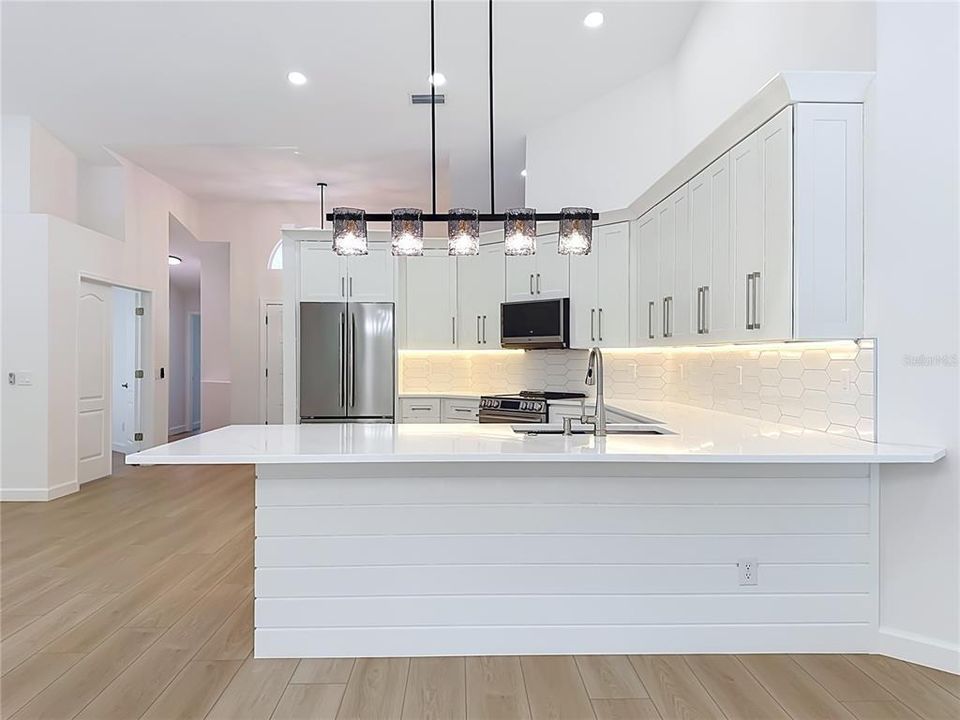 En Venta: $639,000 (3 camas, 2 baños, 2020 Pies cuadrados)